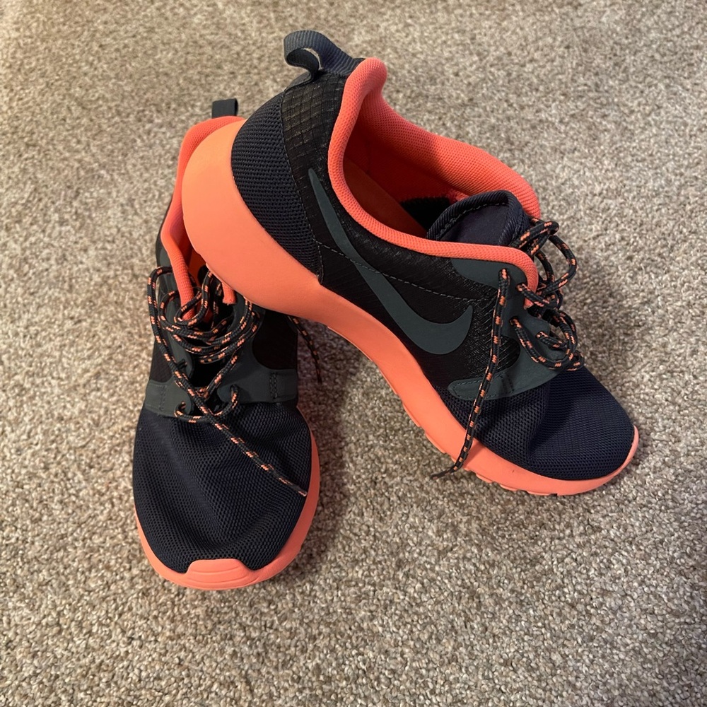 Nike Roshe sneakers
